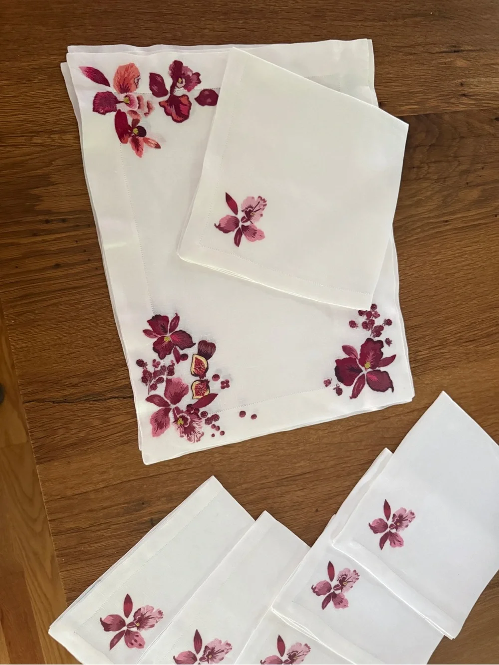 D. Porthault Paris placemat and Napkin set of SIX